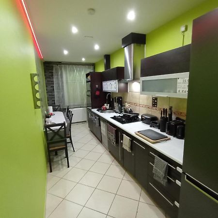 Apartament Venge -Cale Mieszkanie 46M2 Na Wylacznosc - Z Jedna Sypialnia I Jednym Sypialno-Salonem -3 Pietro Bez Windy- Rezerwacja Bez Karty Kredytowej-Klimatyzacja-Netflix-2 Lozeczka Dzieciece- Bezplatny Parking Publiczny Wrocław Eksteriør bilde