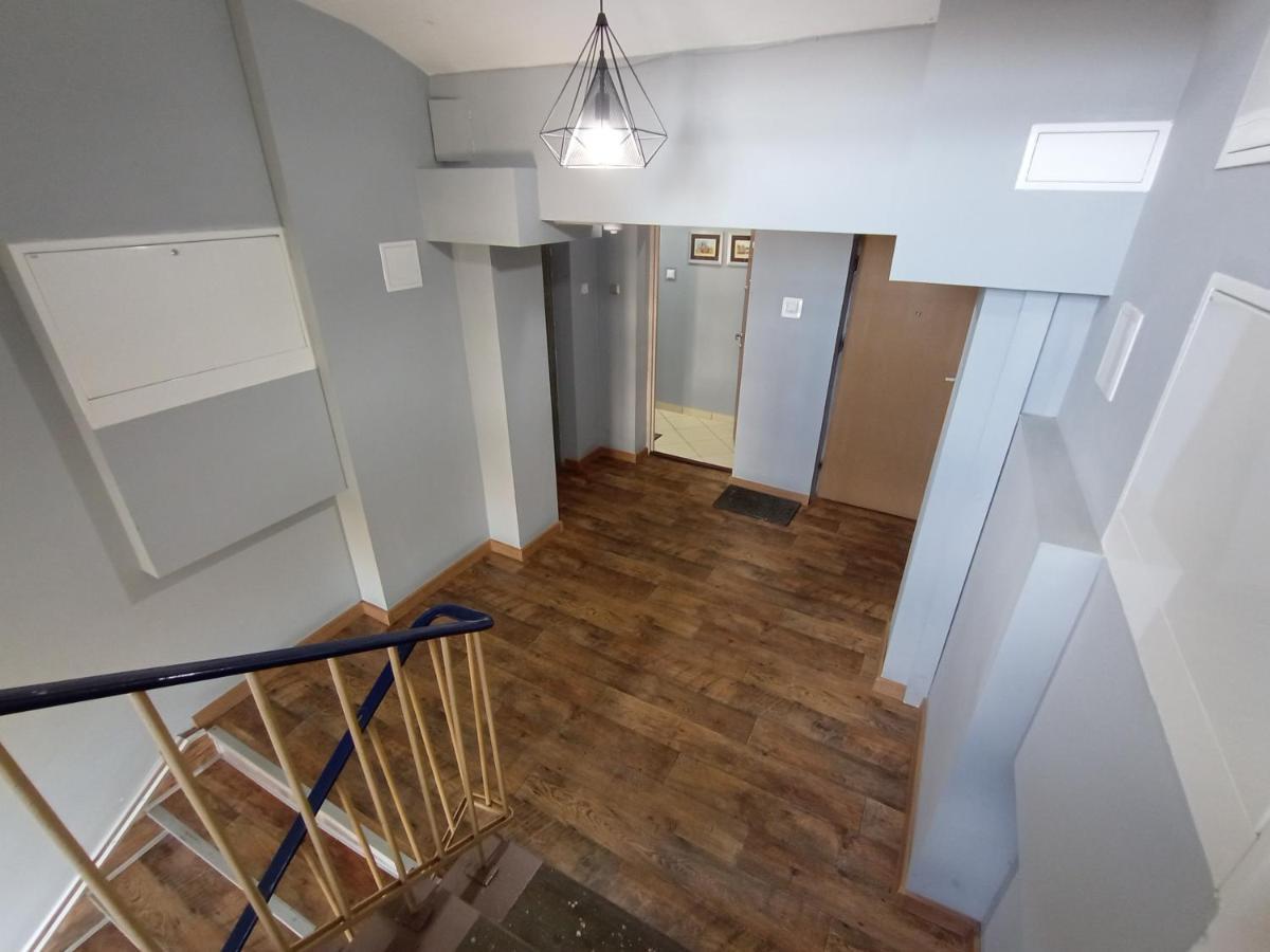 Apartament Venge -Cale Mieszkanie 46M2 Na Wylacznosc - Z Jedna Sypialnia I Jednym Sypialno-Salonem -3 Pietro Bez Windy- Rezerwacja Bez Karty Kredytowej-Klimatyzacja-Netflix-2 Lozeczka Dzieciece- Bezplatny Parking Publiczny Wrocław Eksteriør bilde