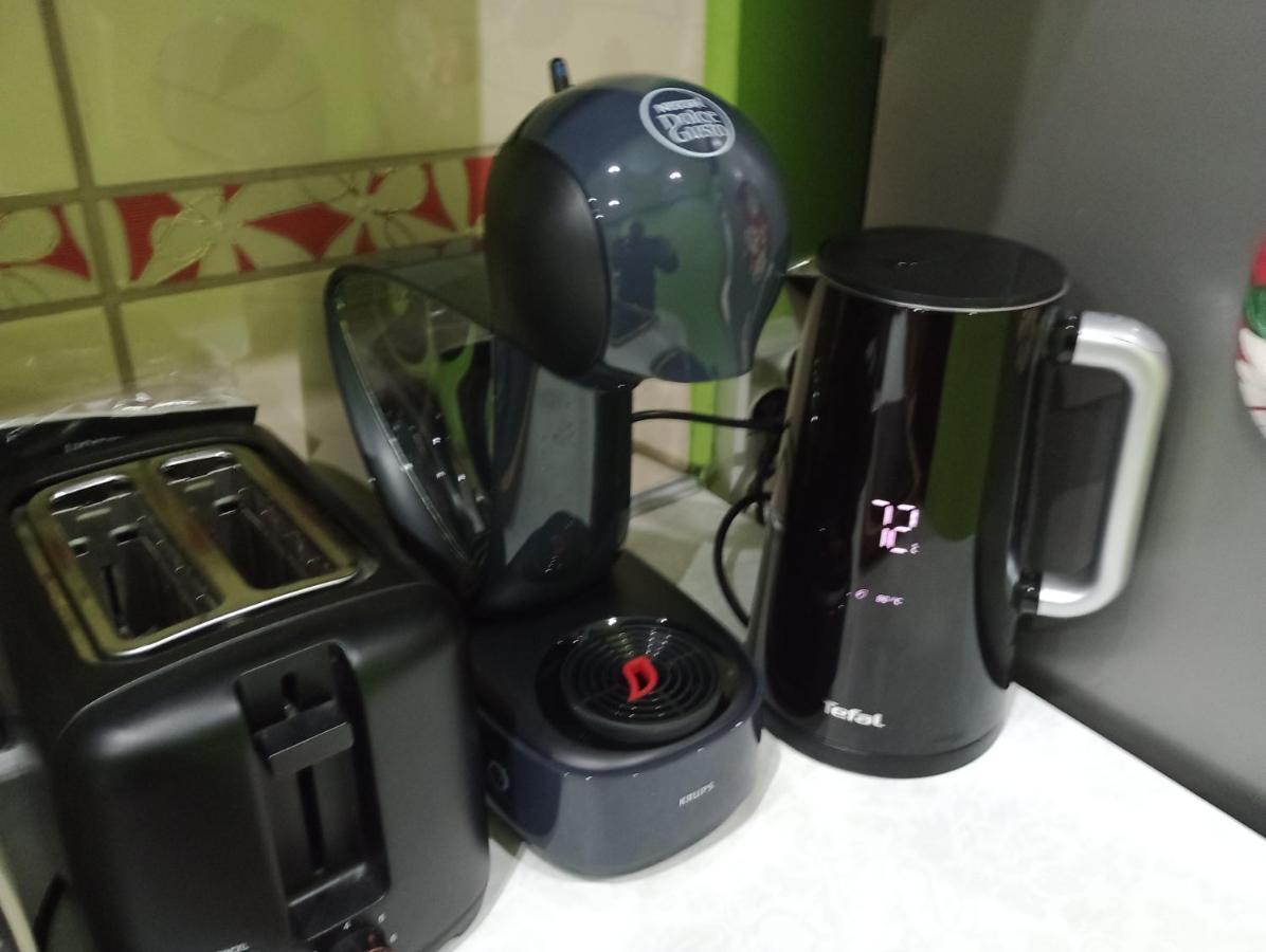 Apartament Venge -Cale Mieszkanie 46M2 Na Wylacznosc - Z Jedna Sypialnia I Jednym Sypialno-Salonem -3 Pietro Bez Windy- Rezerwacja Bez Karty Kredytowej-Klimatyzacja-Netflix-2 Lozeczka Dzieciece- Bezplatny Parking Publiczny Wrocław Eksteriør bilde