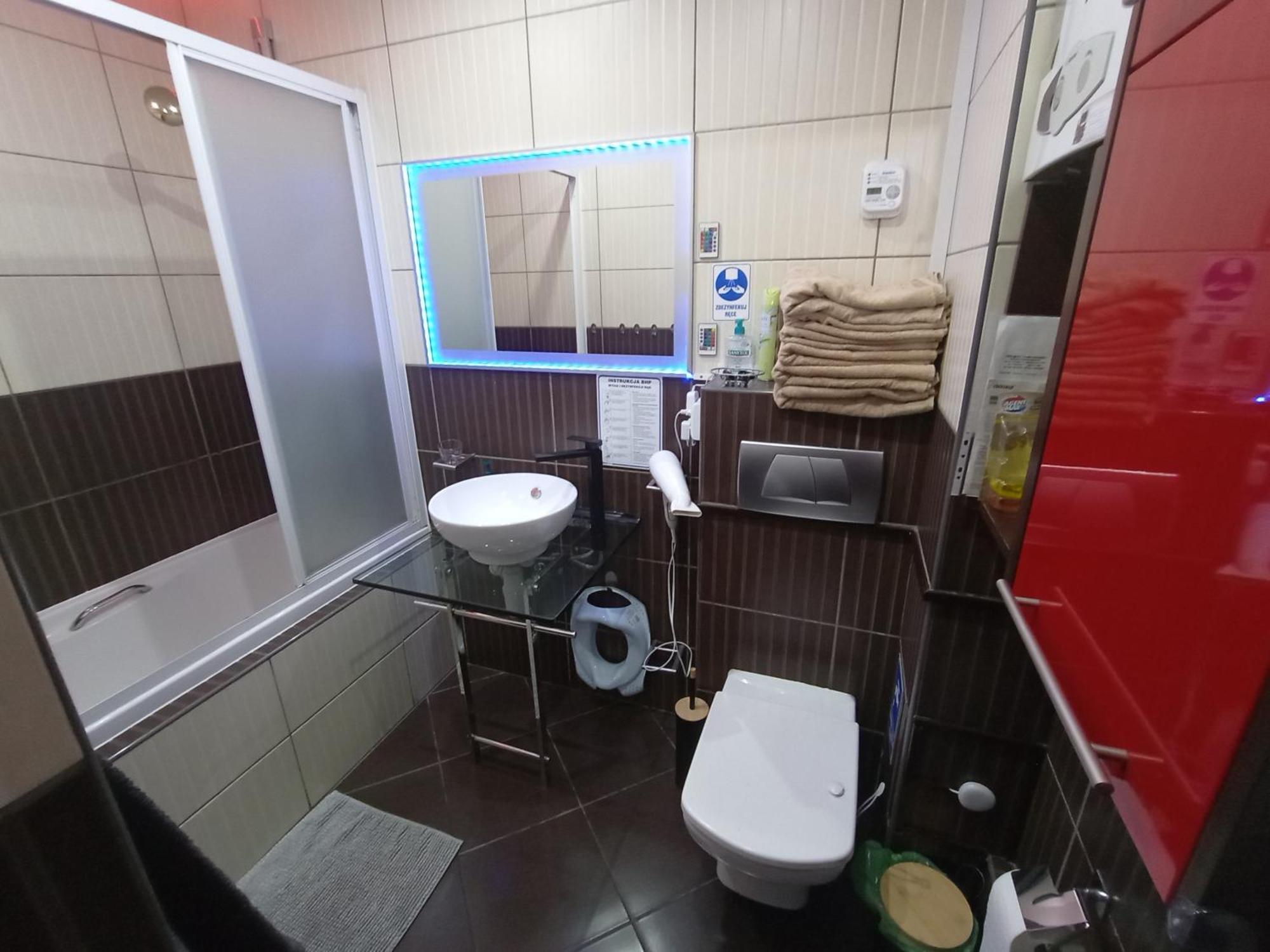 Apartament Venge -Cale Mieszkanie 46M2 Na Wylacznosc - Z Jedna Sypialnia I Jednym Sypialno-Salonem -3 Pietro Bez Windy- Rezerwacja Bez Karty Kredytowej-Klimatyzacja-Netflix-2 Lozeczka Dzieciece- Bezplatny Parking Publiczny Wrocław Eksteriør bilde