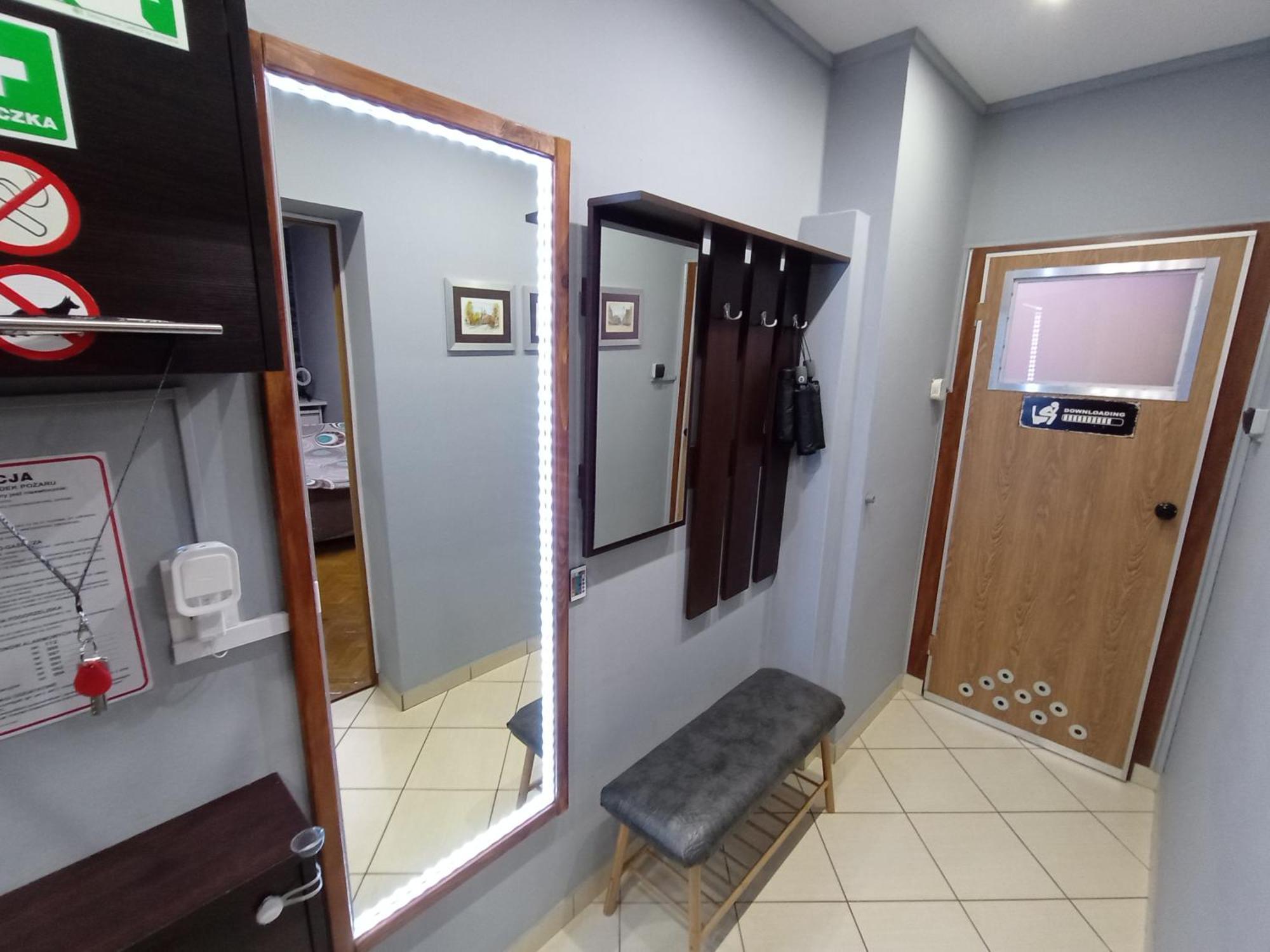Apartament Venge -Cale Mieszkanie 46M2 Na Wylacznosc - Z Jedna Sypialnia I Jednym Sypialno-Salonem -3 Pietro Bez Windy- Rezerwacja Bez Karty Kredytowej-Klimatyzacja-Netflix-2 Lozeczka Dzieciece- Bezplatny Parking Publiczny Wrocław Eksteriør bilde