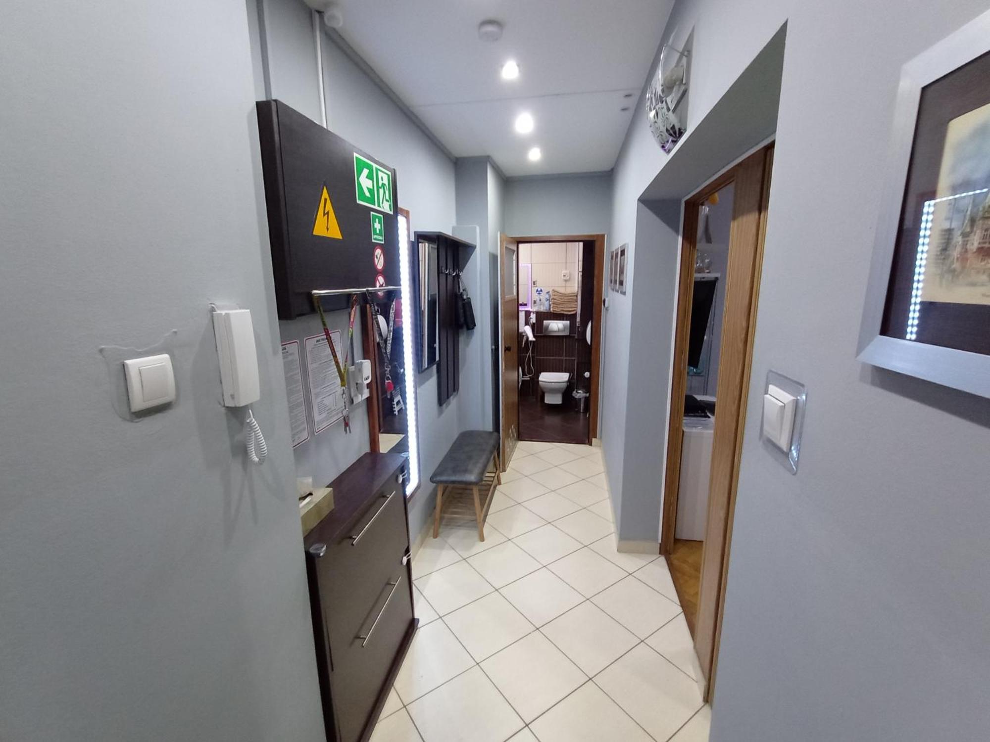 Apartament Venge -Cale Mieszkanie 46M2 Na Wylacznosc - Z Jedna Sypialnia I Jednym Sypialno-Salonem -3 Pietro Bez Windy- Rezerwacja Bez Karty Kredytowej-Klimatyzacja-Netflix-2 Lozeczka Dzieciece- Bezplatny Parking Publiczny Wrocław Eksteriør bilde