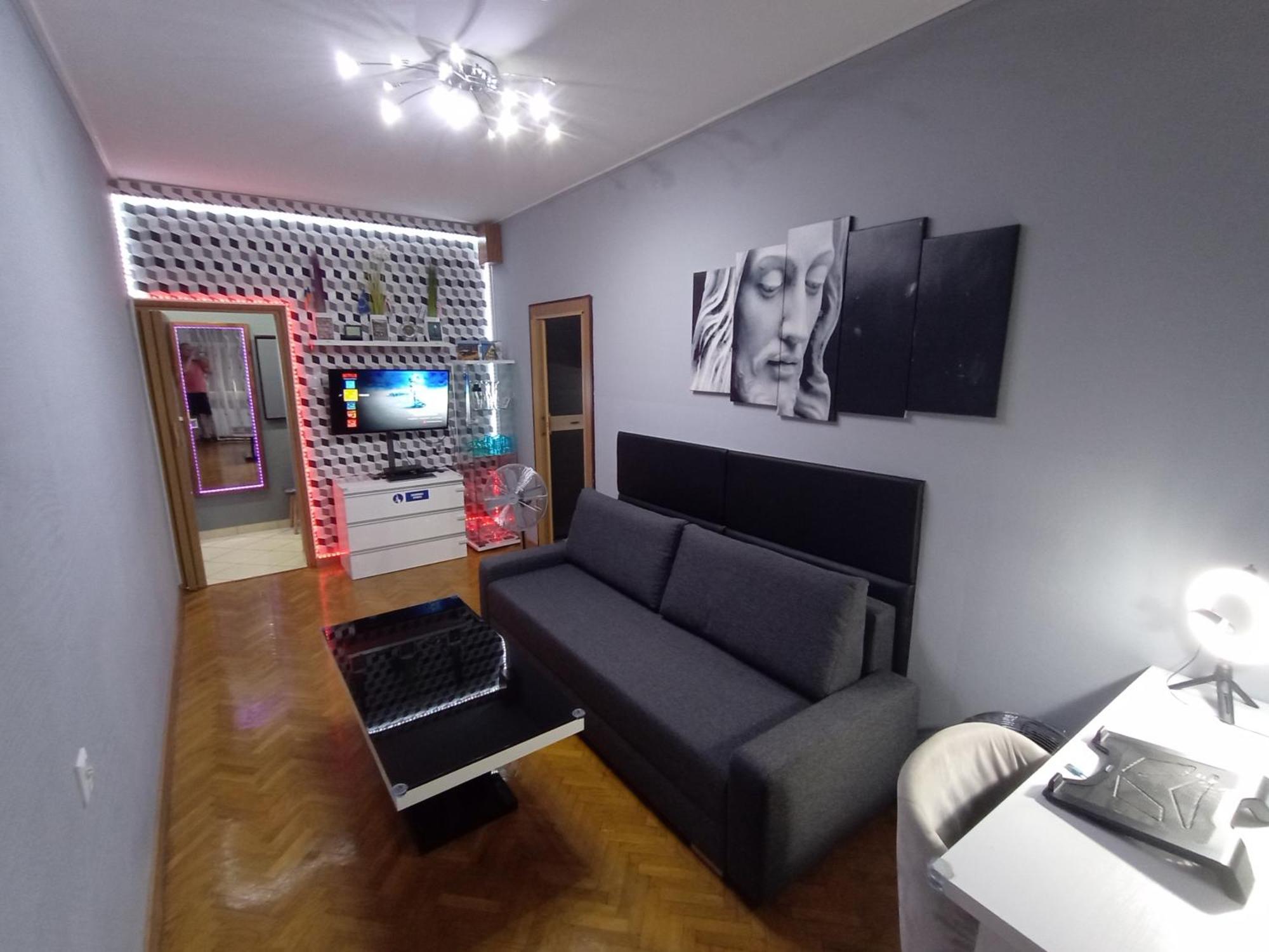 Apartament Venge -Cale Mieszkanie 46M2 Na Wylacznosc - Z Jedna Sypialnia I Jednym Sypialno-Salonem -3 Pietro Bez Windy- Rezerwacja Bez Karty Kredytowej-Klimatyzacja-Netflix-2 Lozeczka Dzieciece- Bezplatny Parking Publiczny Wrocław Eksteriør bilde
